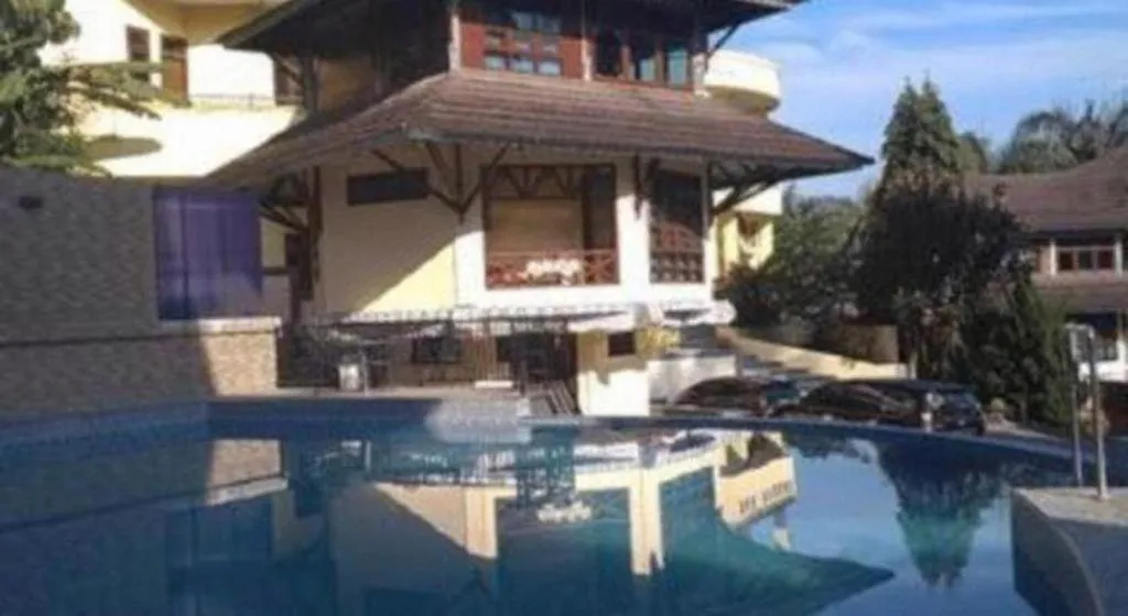 Sapadia Hotel Parapat