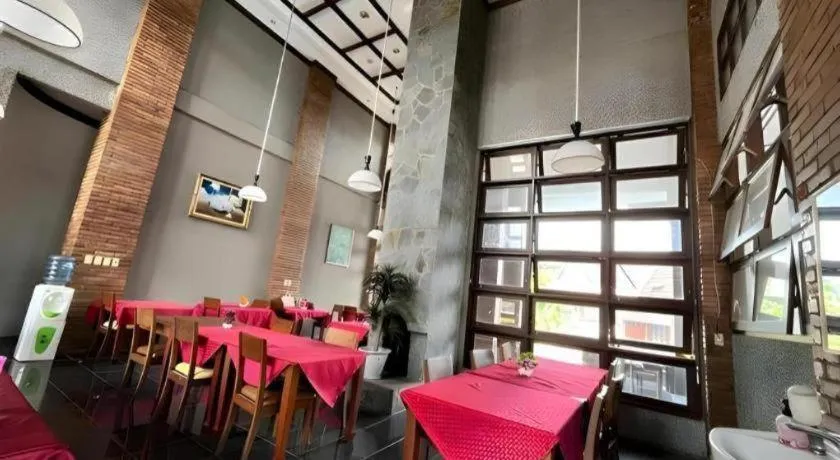 Sapadia Hotel Parapat