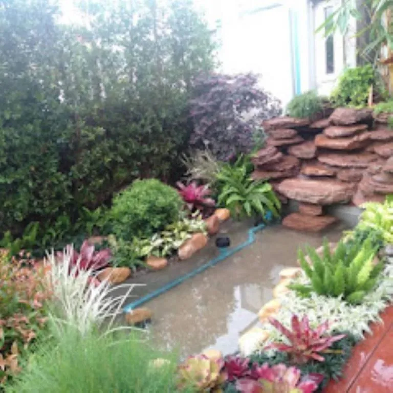 THOUSAND-TEN THOUSAND HOTEL