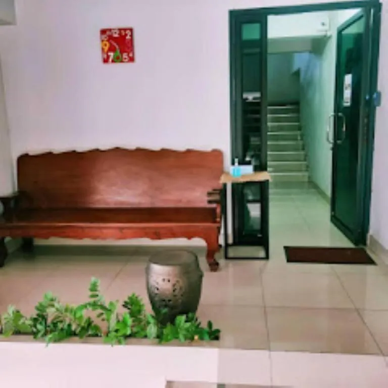 THOUSAND-TEN THOUSAND HOTEL