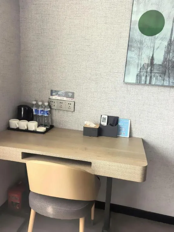 Thank Hotel Shandong Linyii Pingyi County Commerce and Trade City