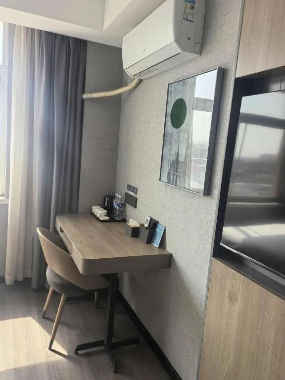 Thank Hotel Shandong Linyii Pingyi County Commerce and Trade City