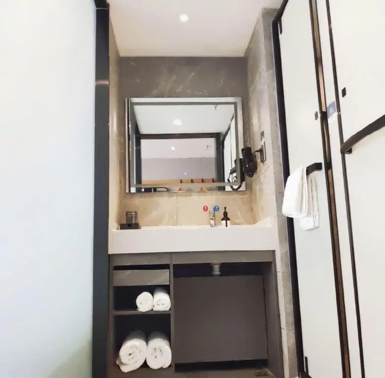 Thank Hotel Shandong Linyii Pingyi County Commerce and Trade City