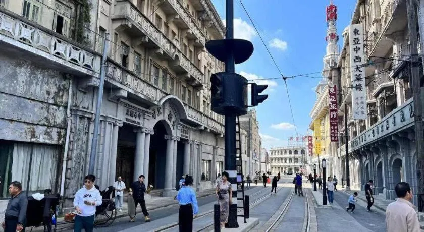 Jinglai Hotel (Shanghai Bund East Nanjing Road pedestrian street )
