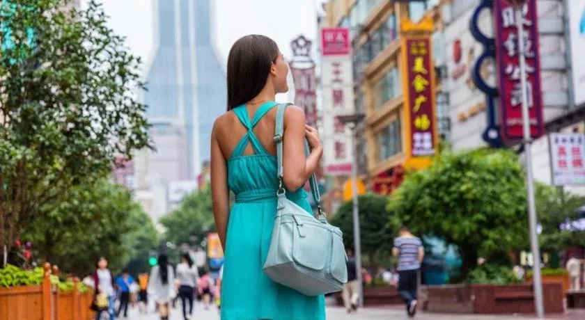 Jinglai Hotel (Shanghai Bund East Nanjing Road pedestrian street )