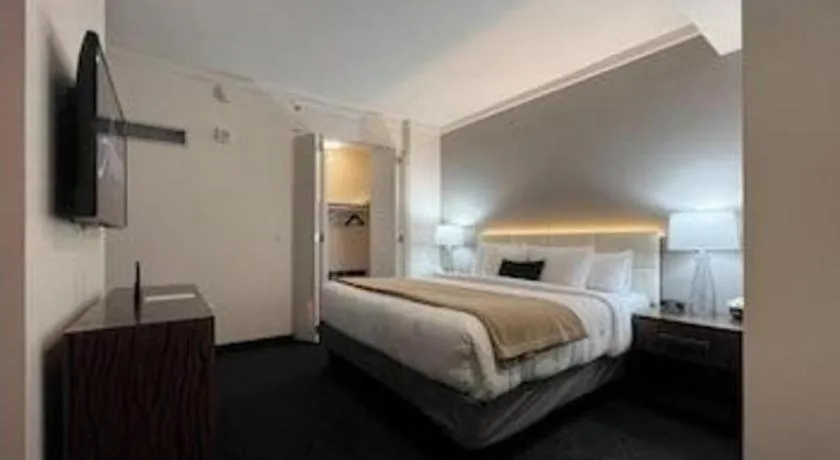 Bed in Ahern Hotel and Event Center