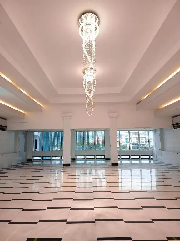 THE SHORELINE SUBIC HOTEL