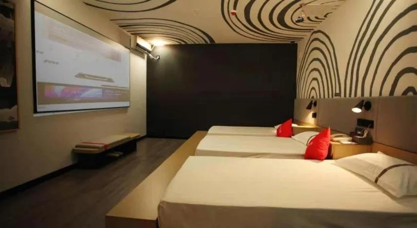 Bed in Thank Hotel Shanxi Lvliang Zhongyang County North Fengcheng Street