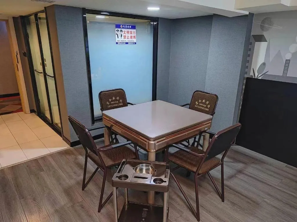 Thank Hotel Shanxi Lvliang Zhongyang County North Fengcheng Street