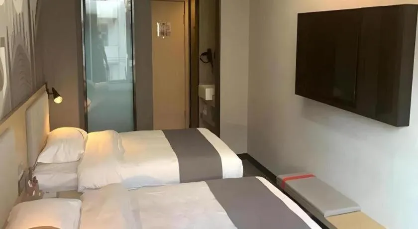 Bed in Thank Hotel Shanxi Lvliang Zhongyang County North Fengcheng Street