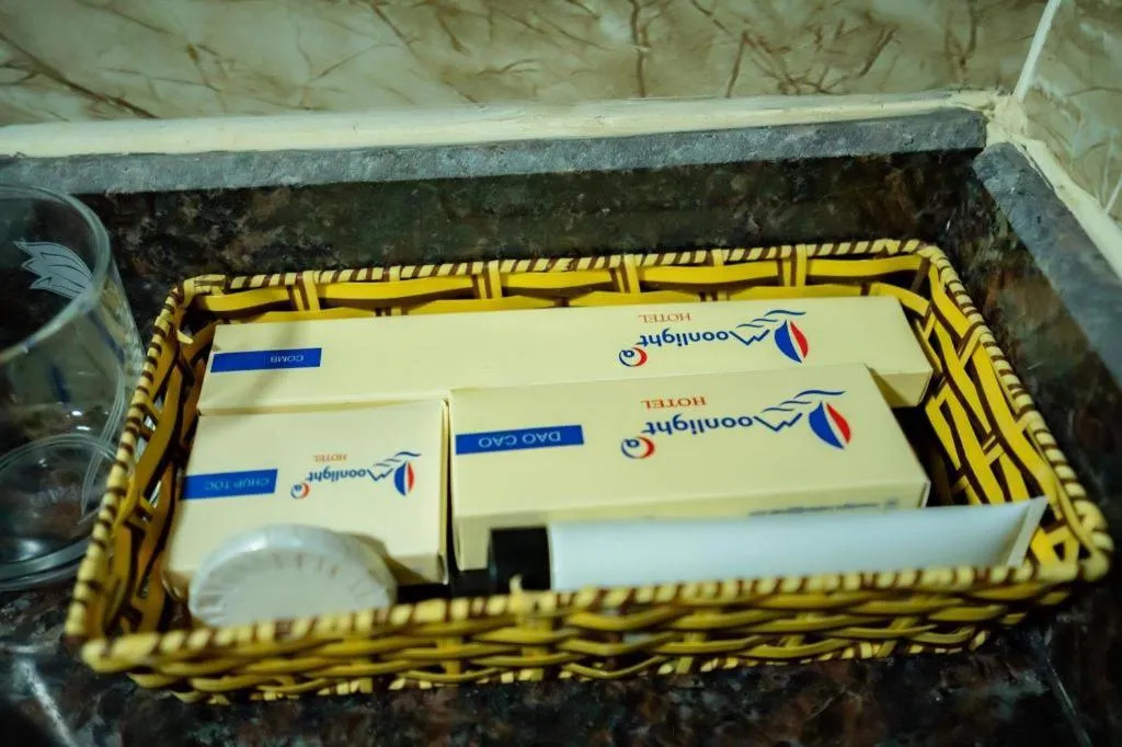 Khách sạn Moonlight Hotel - Mặt biển Hải Tiến