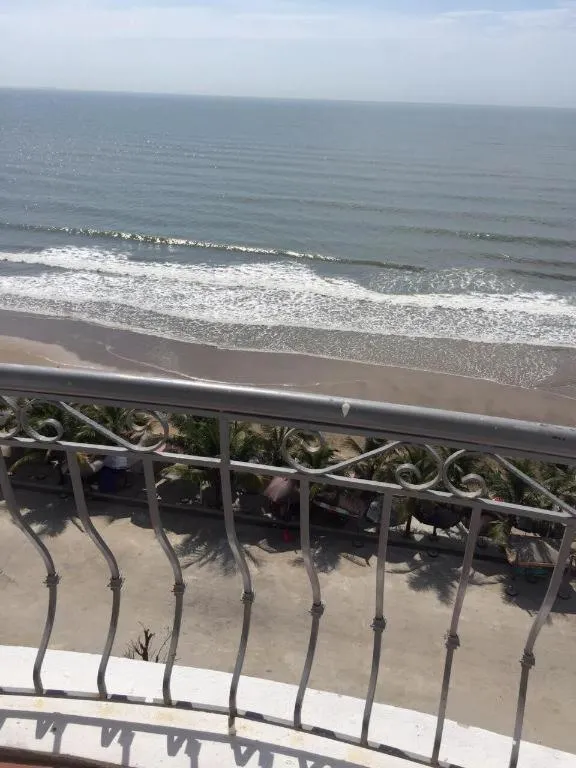 Khách sạn Moonlight Hotel - Mặt biển Hải Tiến