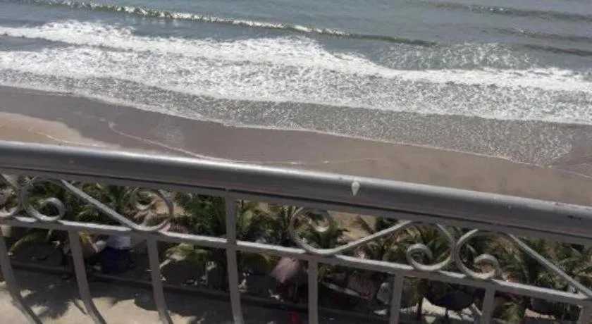 Khách sạn Moonlight Hotel - Mặt biển Hải Tiến