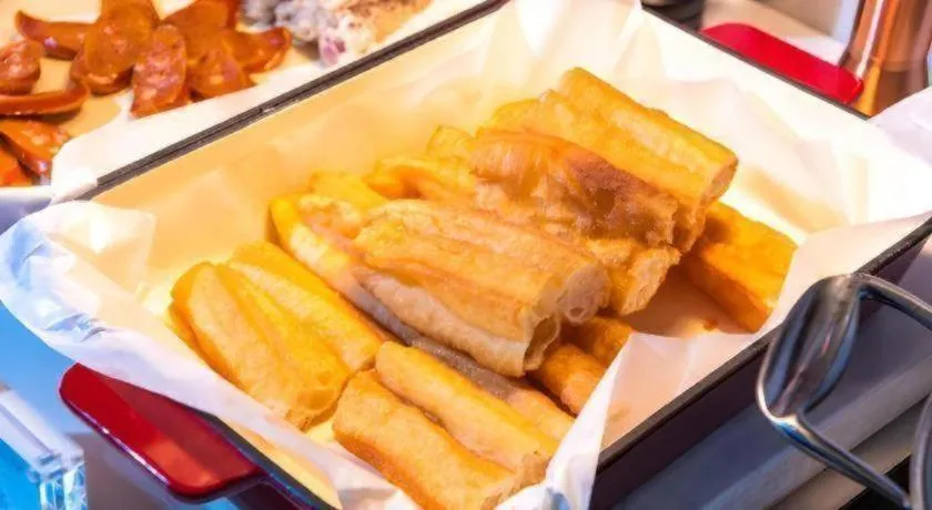 Poltton International Service Apartment Shanwei Urban District High-speed Railway Station