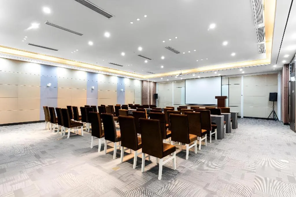 Borrman Hotel Wuhan Hankou Railway Station Metro Station