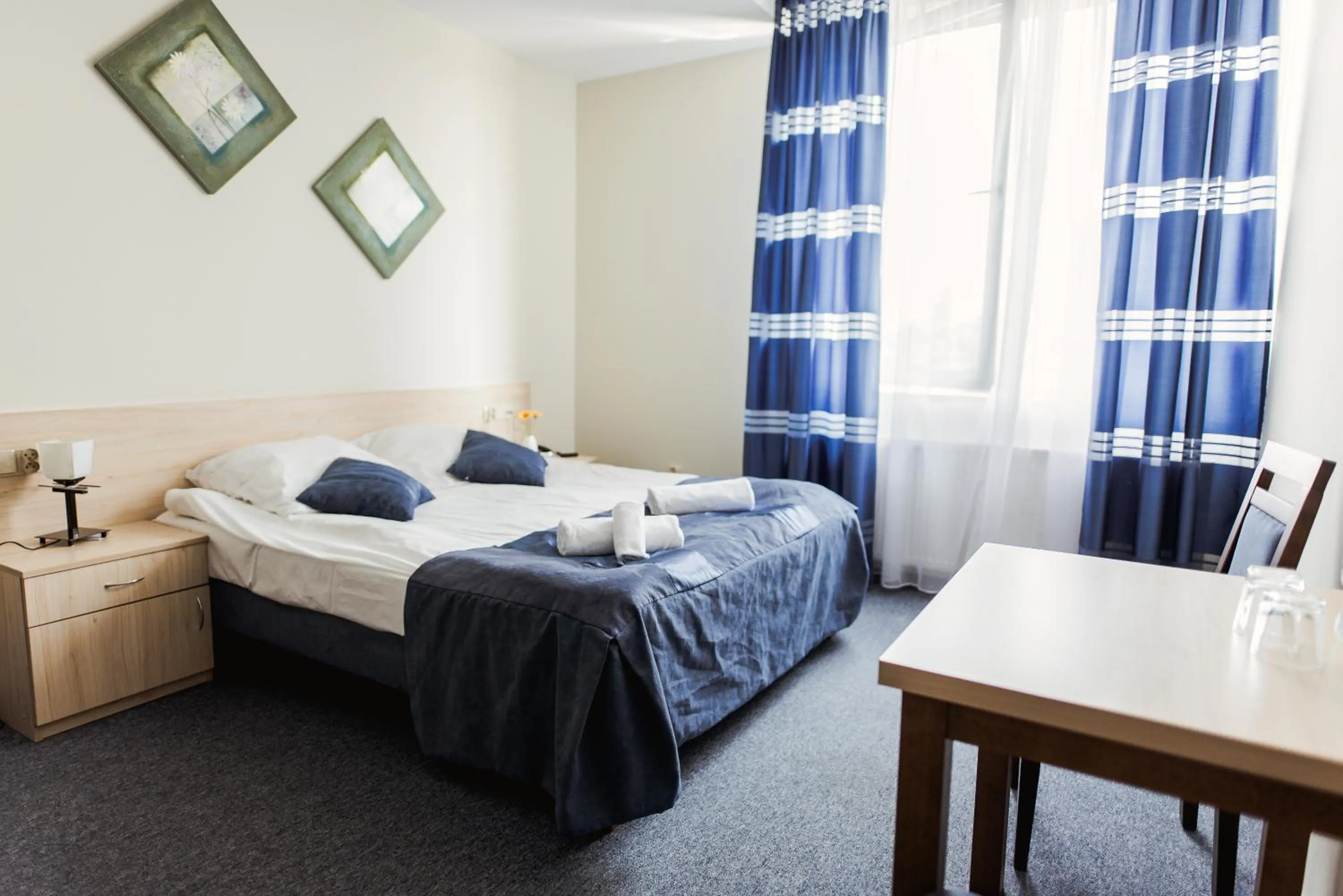 Photo of the whole room, Bed in Hotel Kardamon