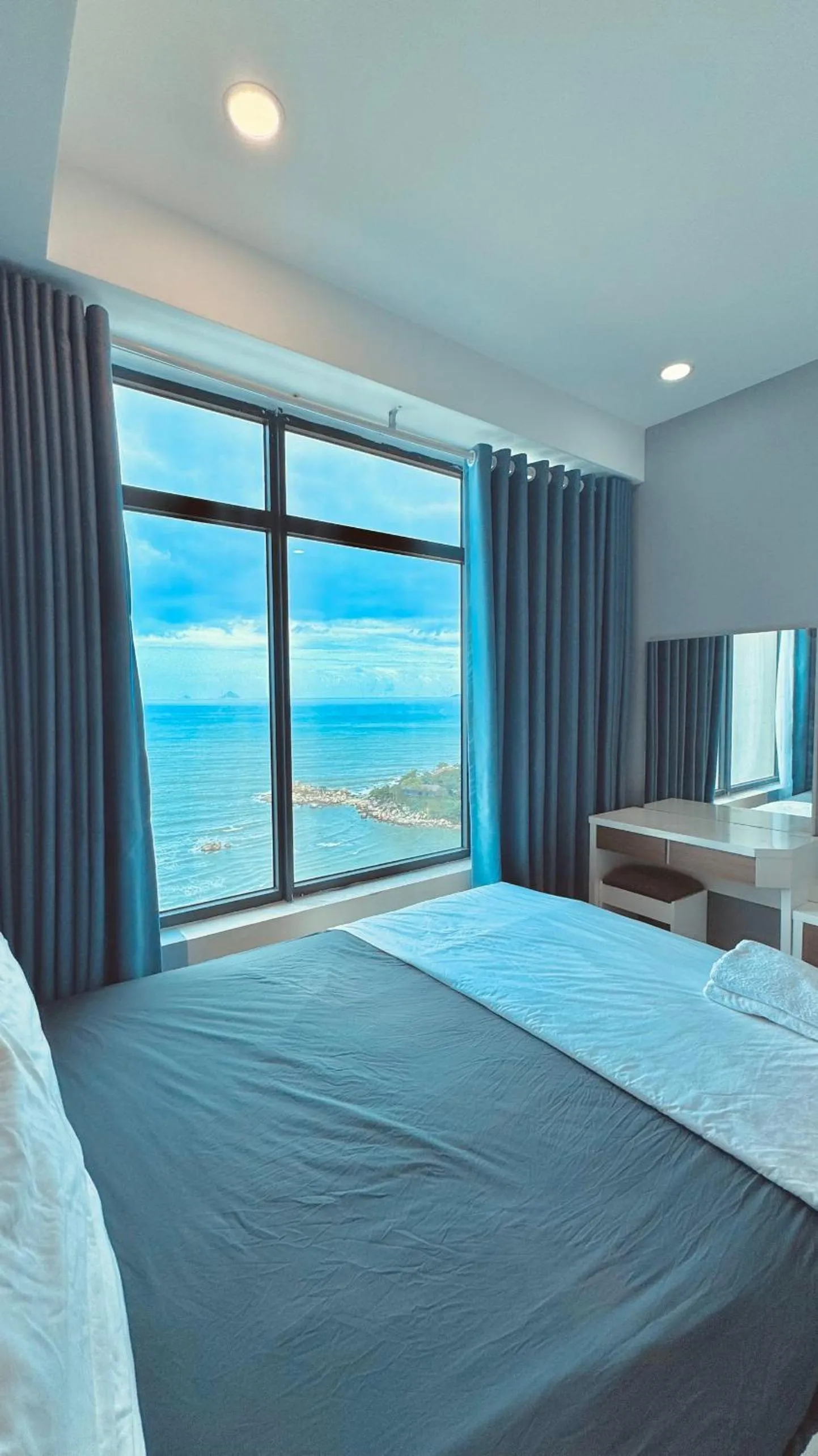 TV and multimedia, Bed in Sea Inn - Nha Trang Apartment