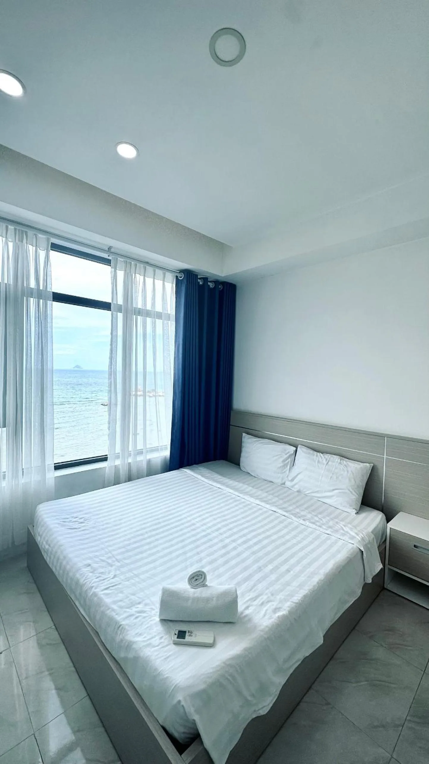 Bedroom, Bed in Sea Inn - Nha Trang Apartment