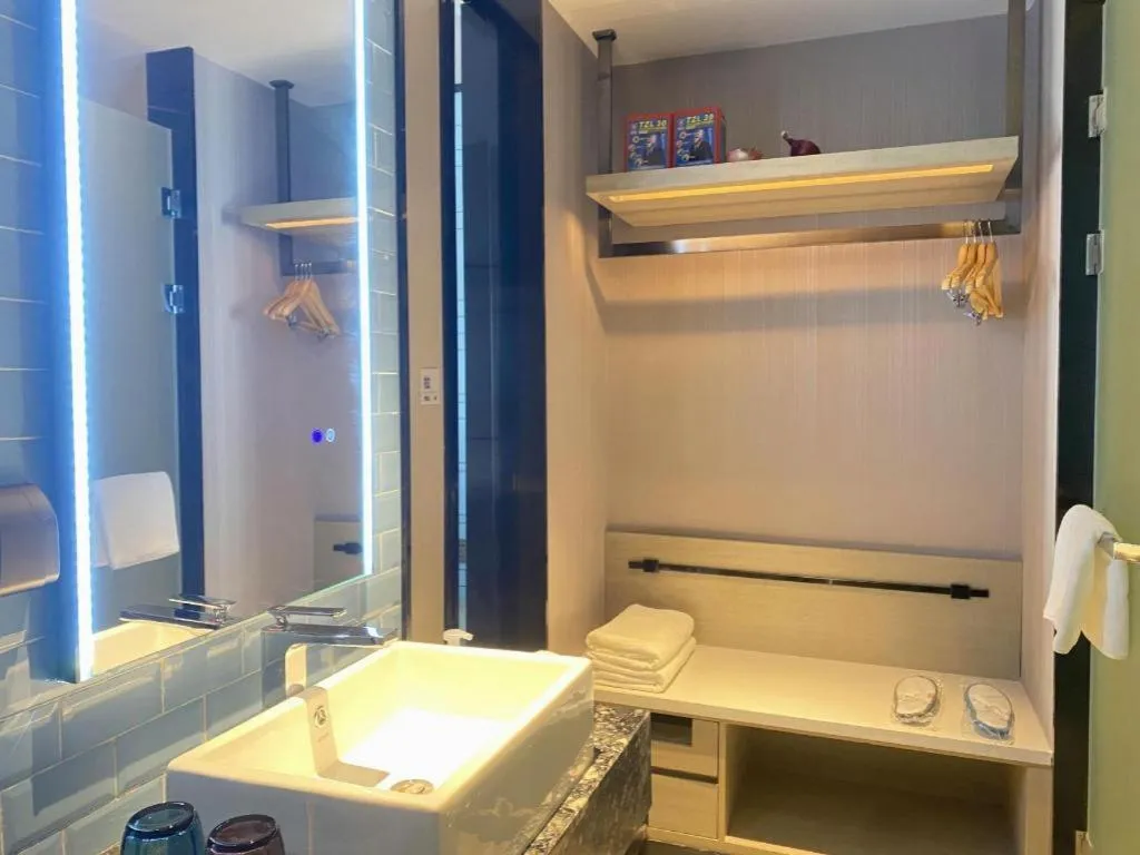 Echarm Hotel Wuhan Huashan