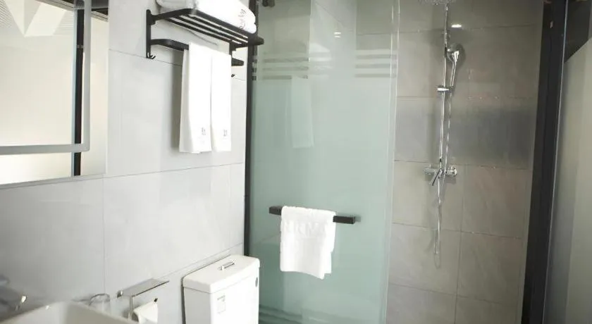 Borrman Hotel Pingyi Beifang Shicaicheng Mingde Road