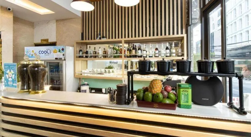 J&B Hotel & Apartment