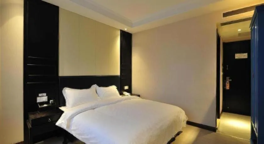 Bed in Super 8 Hotel Guiyang Qianling Park Ruijin North Road