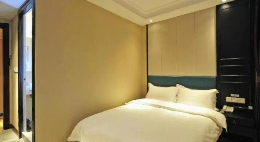 Bed in Super 8 Hotel Guiyang Qianling Park Ruijin North Road