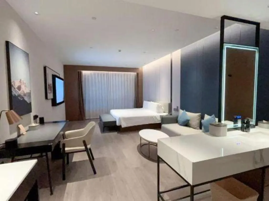 Bed in Atour Hotel Jinan Tangyan Century Avenue