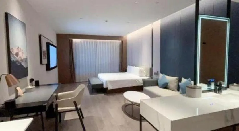 Bed in Atour Hotel Jinan Tangyan Century Avenue