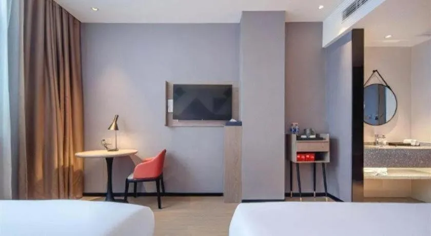 Bed in Borrman Hotel Wuhan Yellow Crane Tower Fuxing Road Metro Station