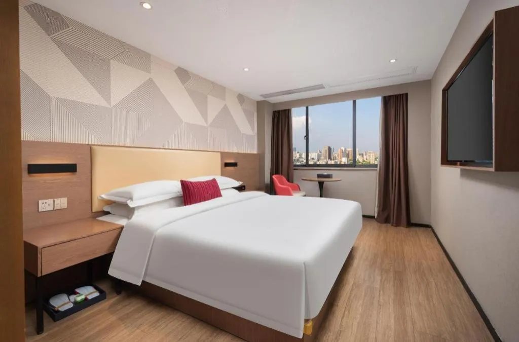 Bed in Borrman Hotel Wuhan Yellow Crane Tower Fuxing Road Metro Station