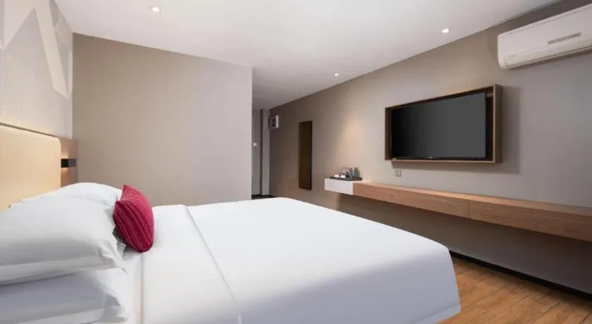 Bed in Borrman Hotel Wuhan Yellow Crane Tower Fuxing Road Metro Station