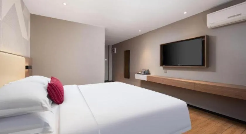 Bed in Borrman Hotel Wuhan Yellow Crane Tower Fuxing Road Metro Station