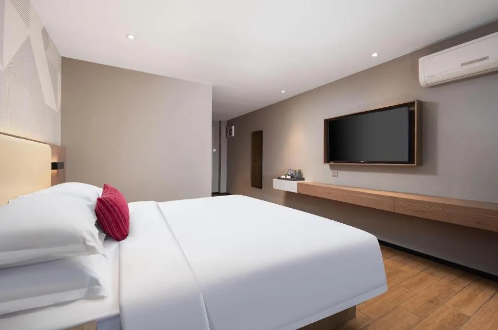 Bed in Borrman Hotel Wuhan Yellow Crane Tower Fuxing Road Metro Station