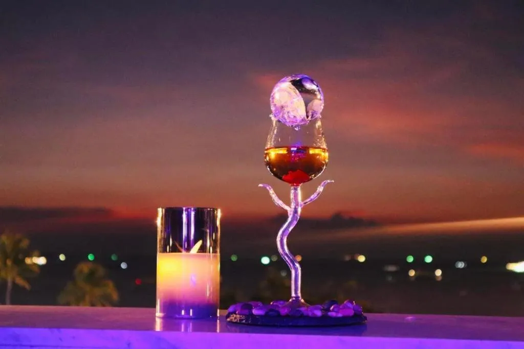 The Globe Hotel, Bar & Restaurant