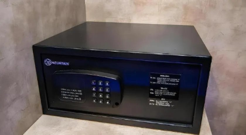 The Globe Hotel, Bar & Restaurant