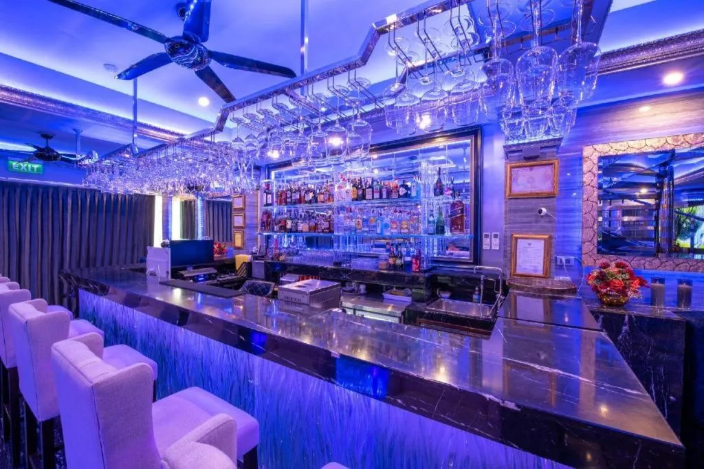 The Globe Hotel, Bar & Restaurant