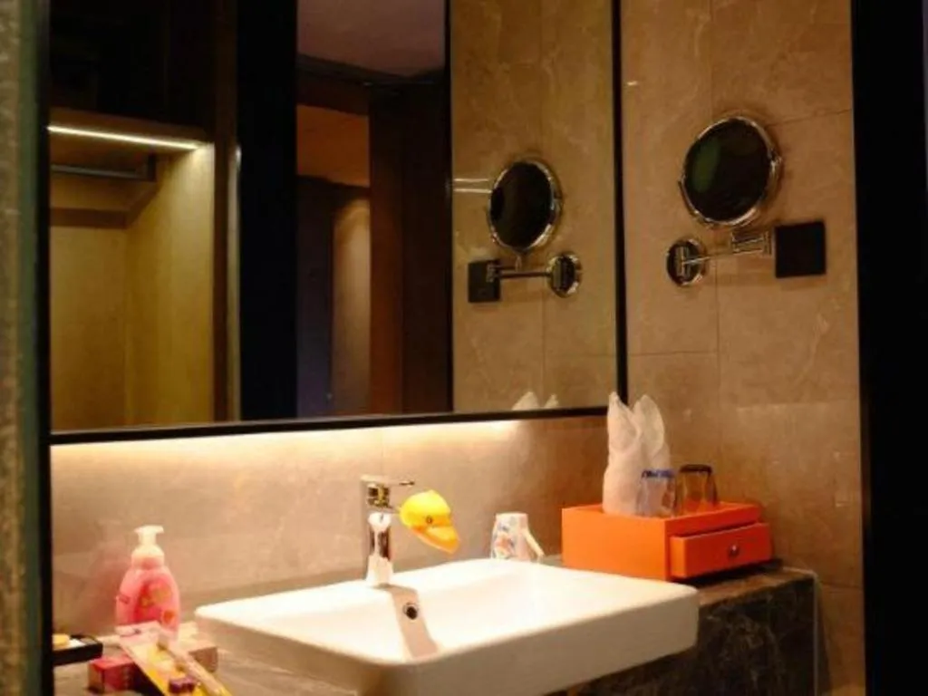 Yinhu Junyi Hotel（Wildlife Park）