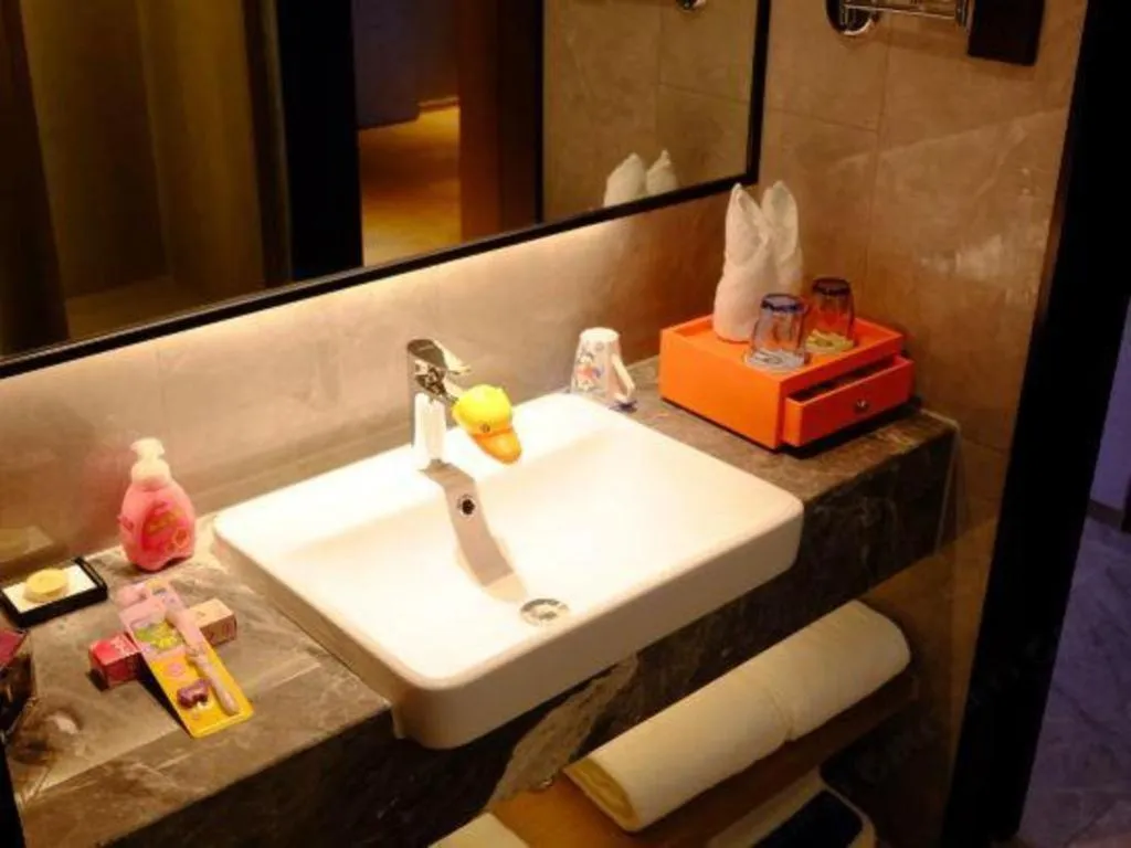 Yinhu Junyi Hotel（Wildlife Park）