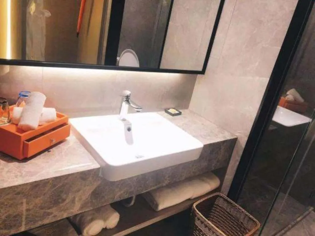 Yinhu Junyi Hotel（Wildlife Park）