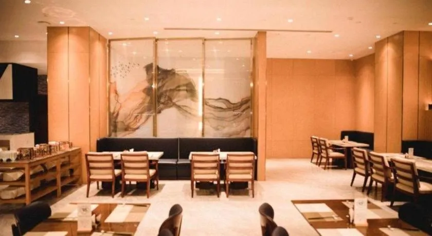 Yinhu Junyi Hotel（Wildlife Park）