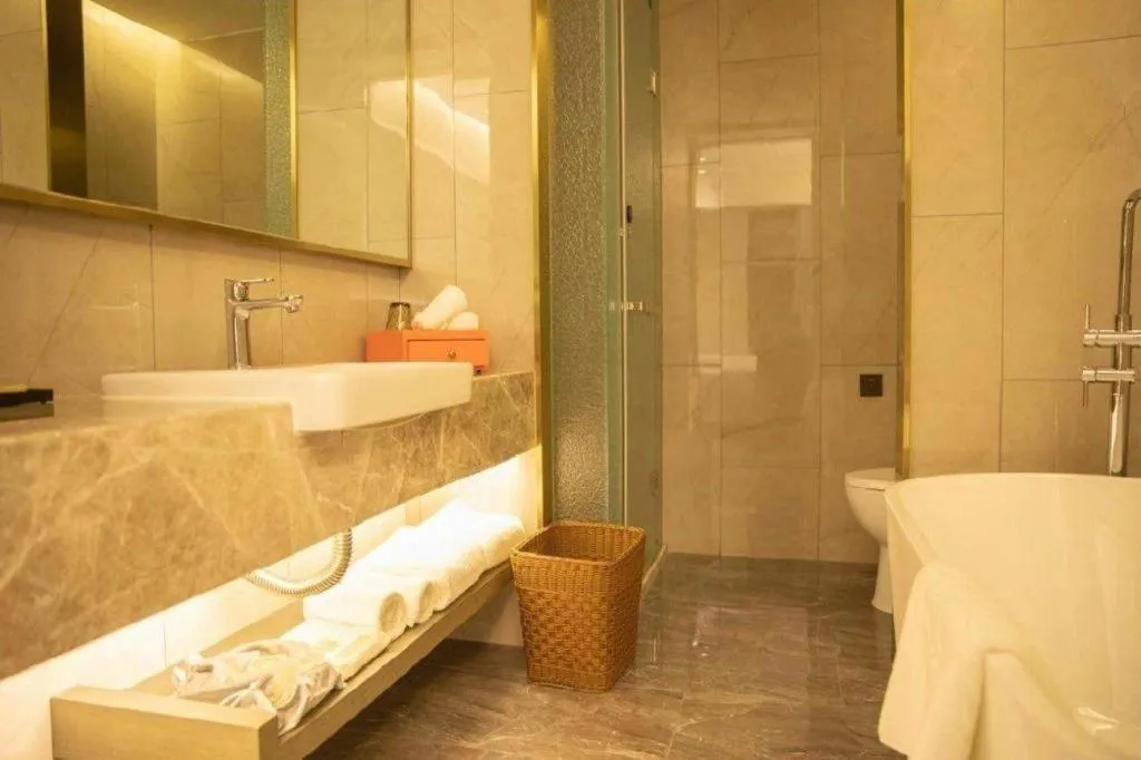 Yinhu Junyi Hotel（Wildlife Park）