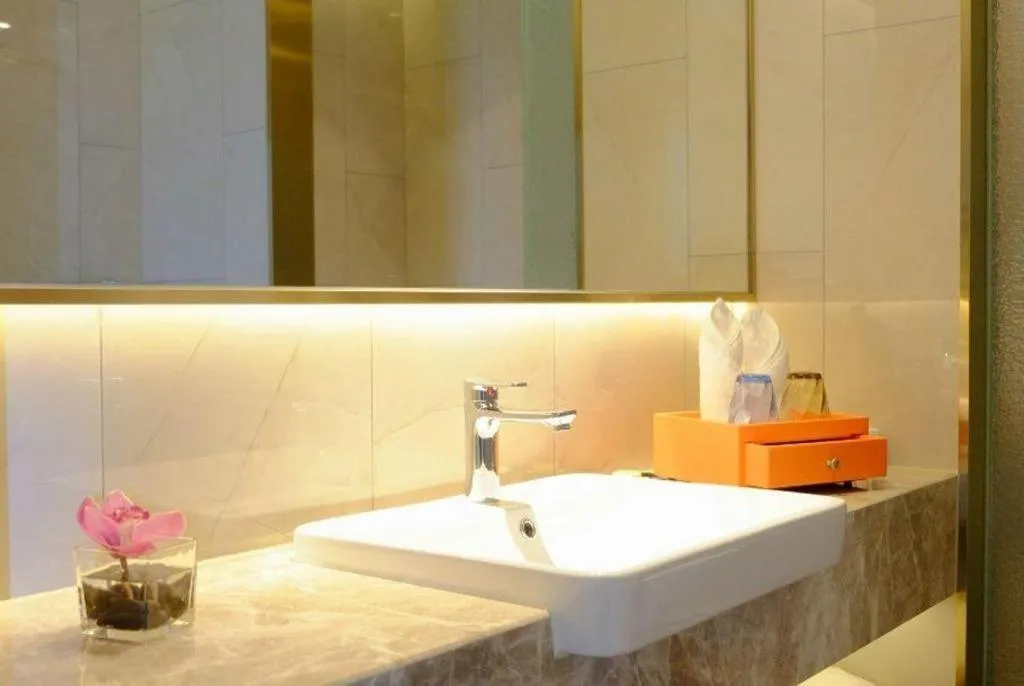 Yinhu Junyi Hotel（Wildlife Park）