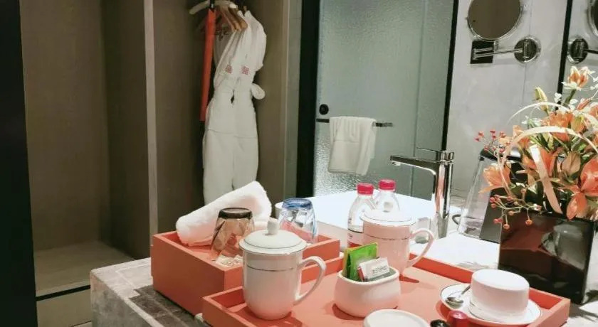 Yinhu Junyi Hotel（Wildlife Park）