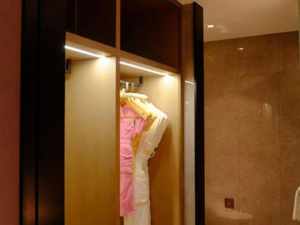 Yinhu Junyi Hotel（Wildlife Park）