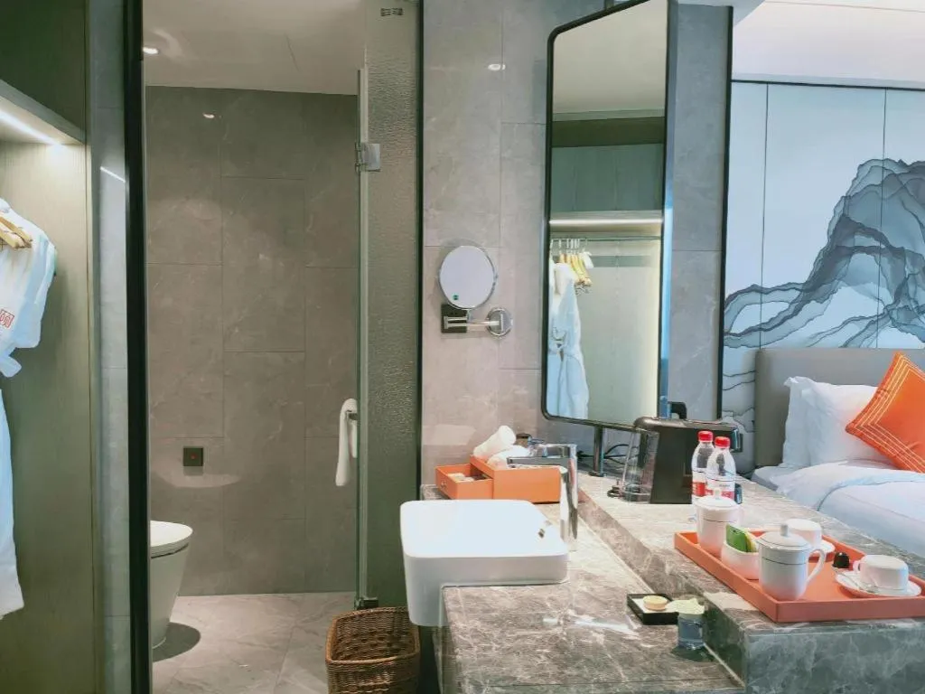 Yinhu Junyi Hotel（Wildlife Park）