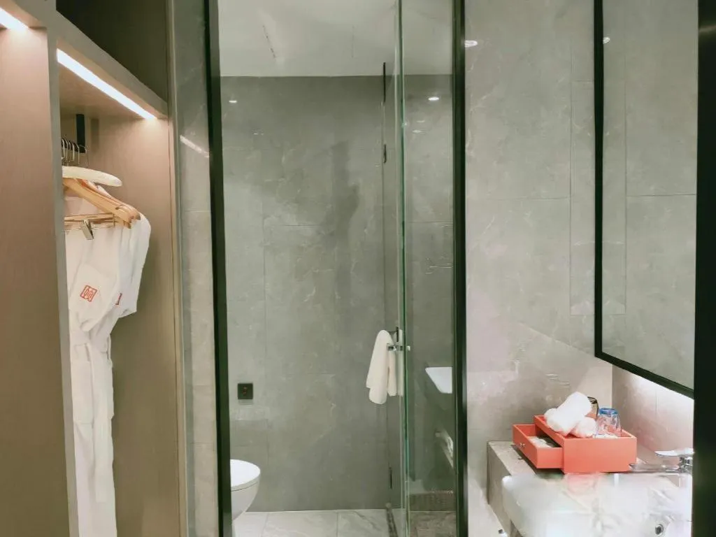 Yinhu Junyi Hotel（Wildlife Park）