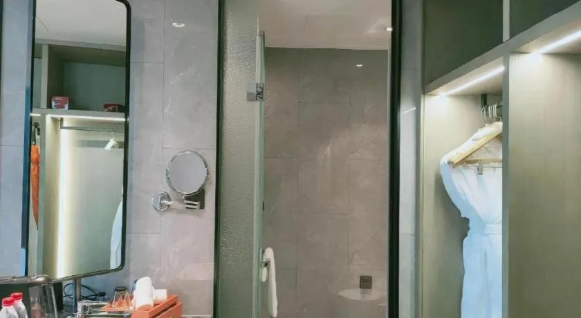 Yinhu Junyi Hotel（Wildlife Park）