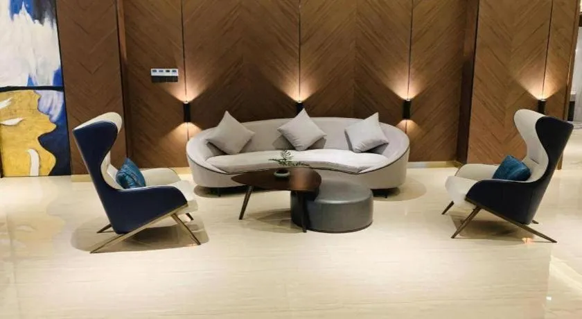 Yinhu Junyi Hotel（Wildlife Park）