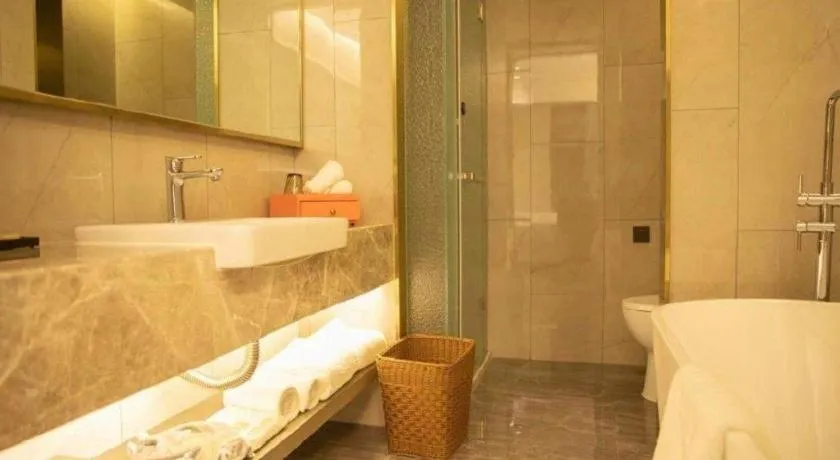 Yinhu Junyi Hotel（Wildlife Park）